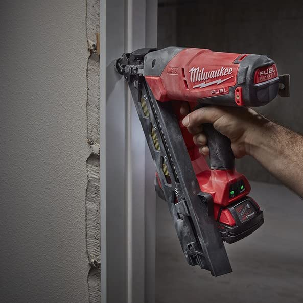 Milwaukee M18CN15GA-0C M18 Fuel 15ga Finish Nailer (Tool Only)