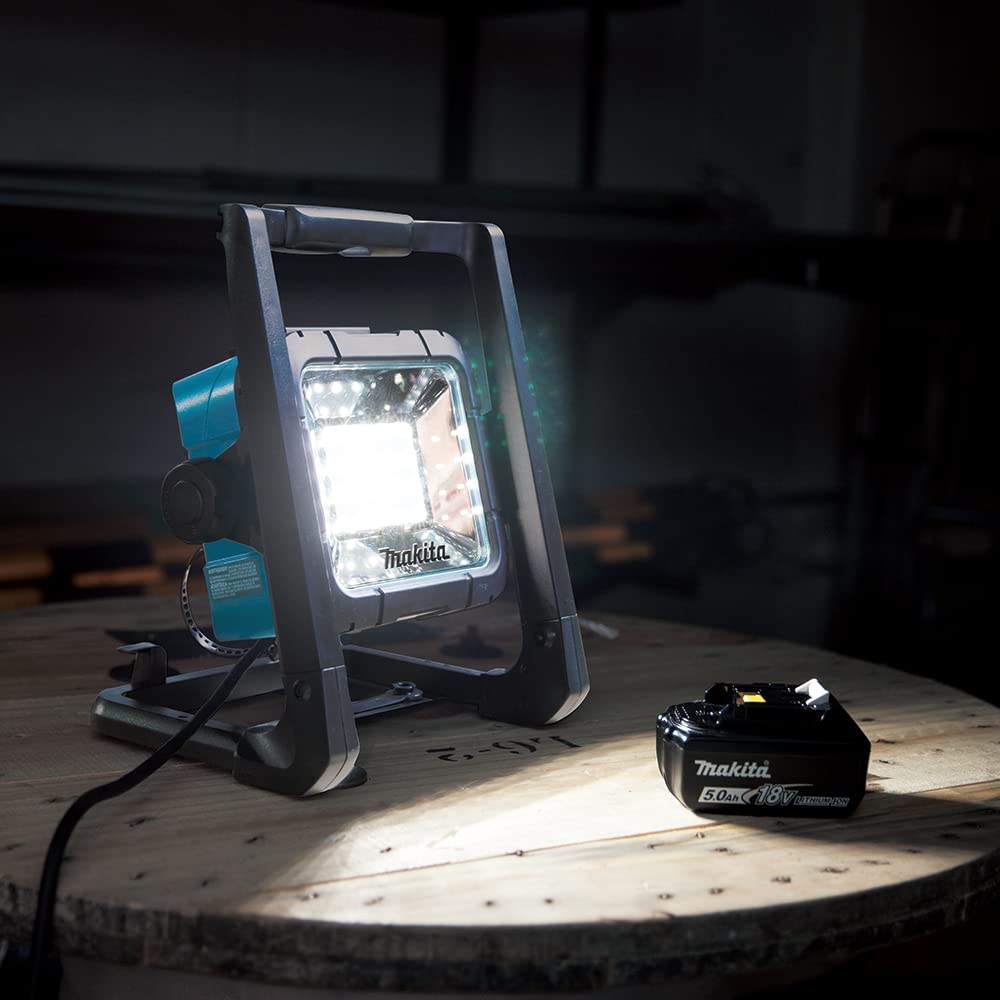 Makita DML805 18V LXT Lithium-Ion Cordless/Corded L.E.D. Flood Light Tool, Blue/Black