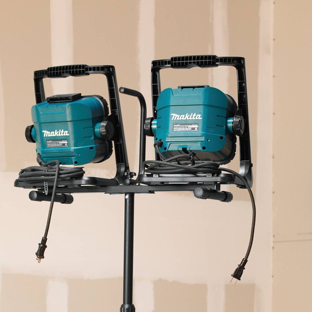 Makita DML805 18V LXT Lithium-Ion Cordless/Corded L.E.D. Flood Light Tool, Blue/Black