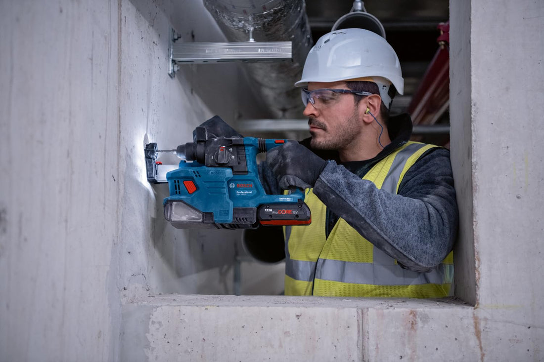 Bosch Professional Dust Extraction Hammer GDE 18V-12 (with SDS Plus, for Drilling Range Between 6 mm to 10 mm Holes, incl. 2 x Ring Brush)