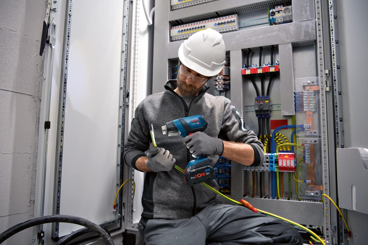 Bosch Professional 18V System GHG 18V-50 Cordless Heat Gun (excluding Batteries and Charger, incl. GHG 18V-50, Reflector Nozzle, 32 x 33 mm, Reduction Nozzle, 9 mm, in Carton)