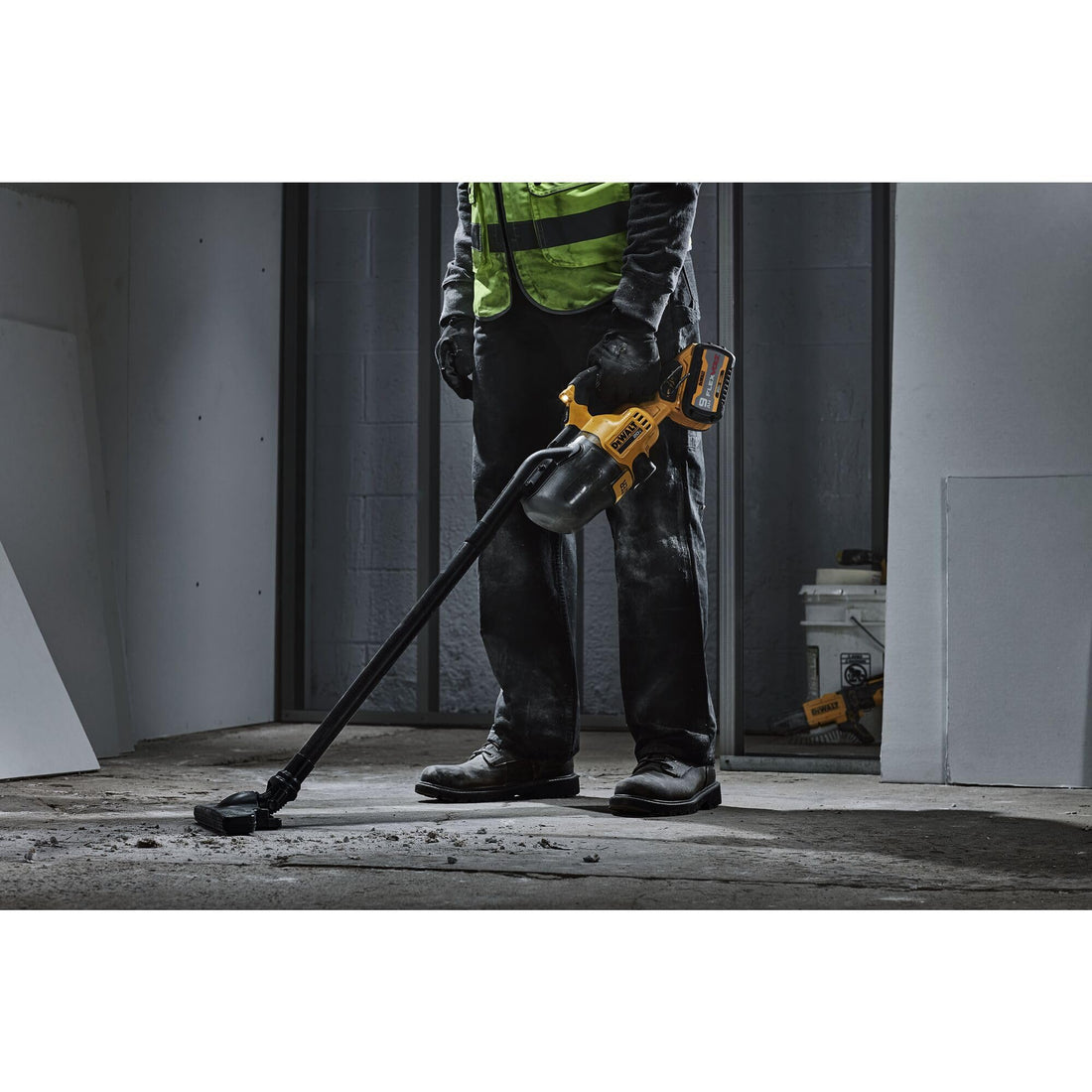 DEWALT 20V Vacuum, Cordless Handheld Vacuum, HEPA, Battery Not Included (DCV501HB)