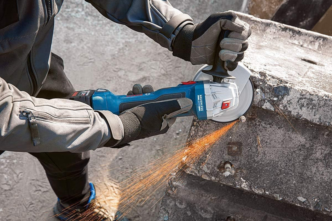 Bosch Professional 06019H9001 System GWS 18V-7 Cordless Angle Grinder