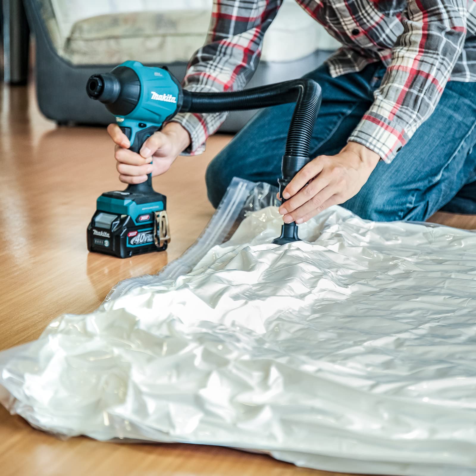 Makita AS001GZ05 40V Max Li-ion XGT Brushless Dust Blower Supplied in a Makpac Case - Batteries and Charger Not Included