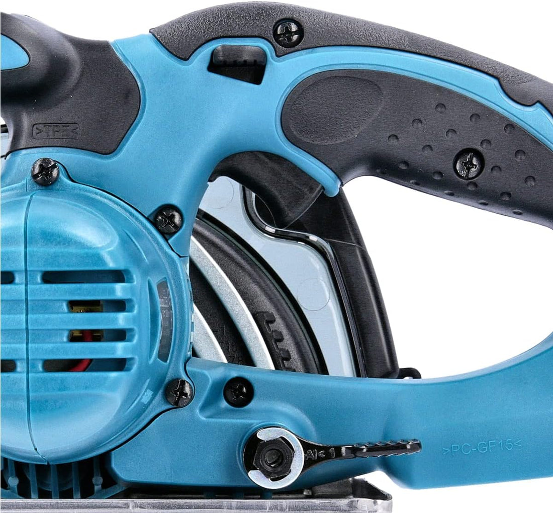 Makita 18V Metal Cutter with Dust Box, 136 mm
