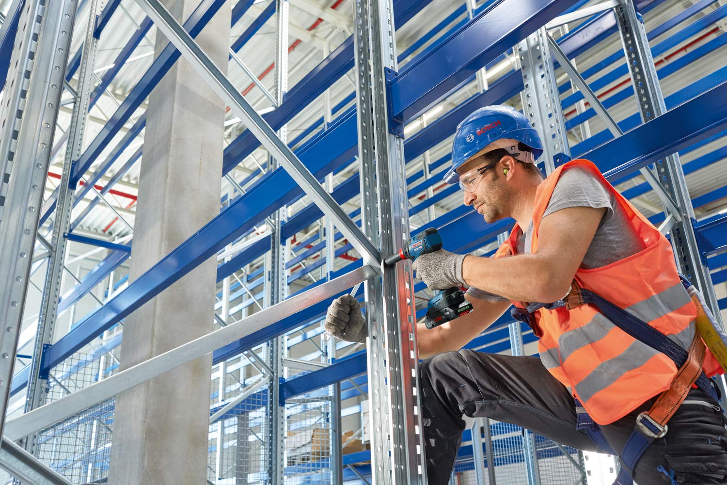 Bosch Professional 18V System Cordless Impact Driver GDX 18V-200 (max. Torque of 200 Nm, excluding Rechargeable Batteries and Charger, in Carton)