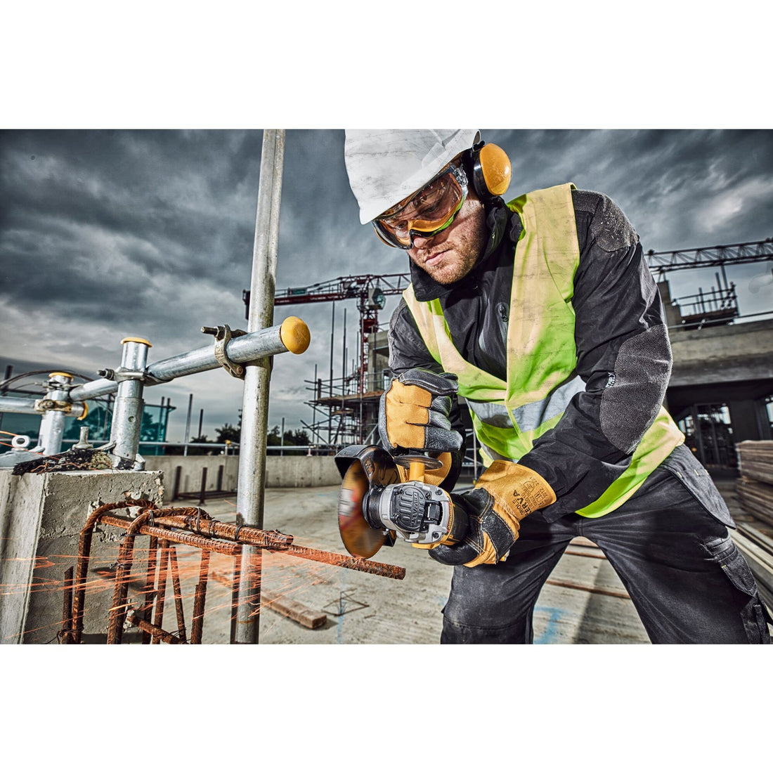 DeWalt 18V XR Bare Unit Brushless Paddle Switch Angle Grinder, 125 mm