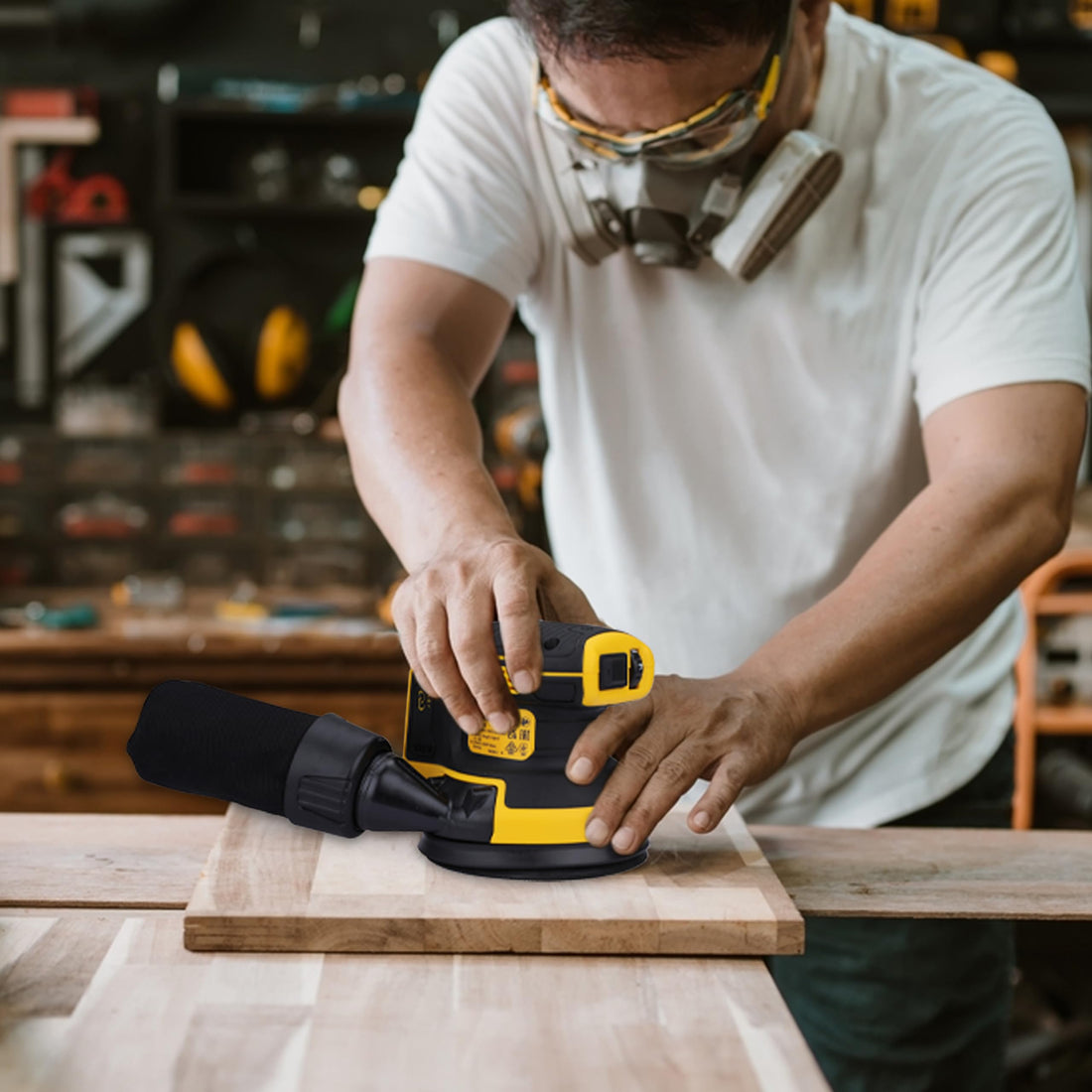 DeWalt 18V XR Brushless Random Orbital Sander, 125 mm Pad Size