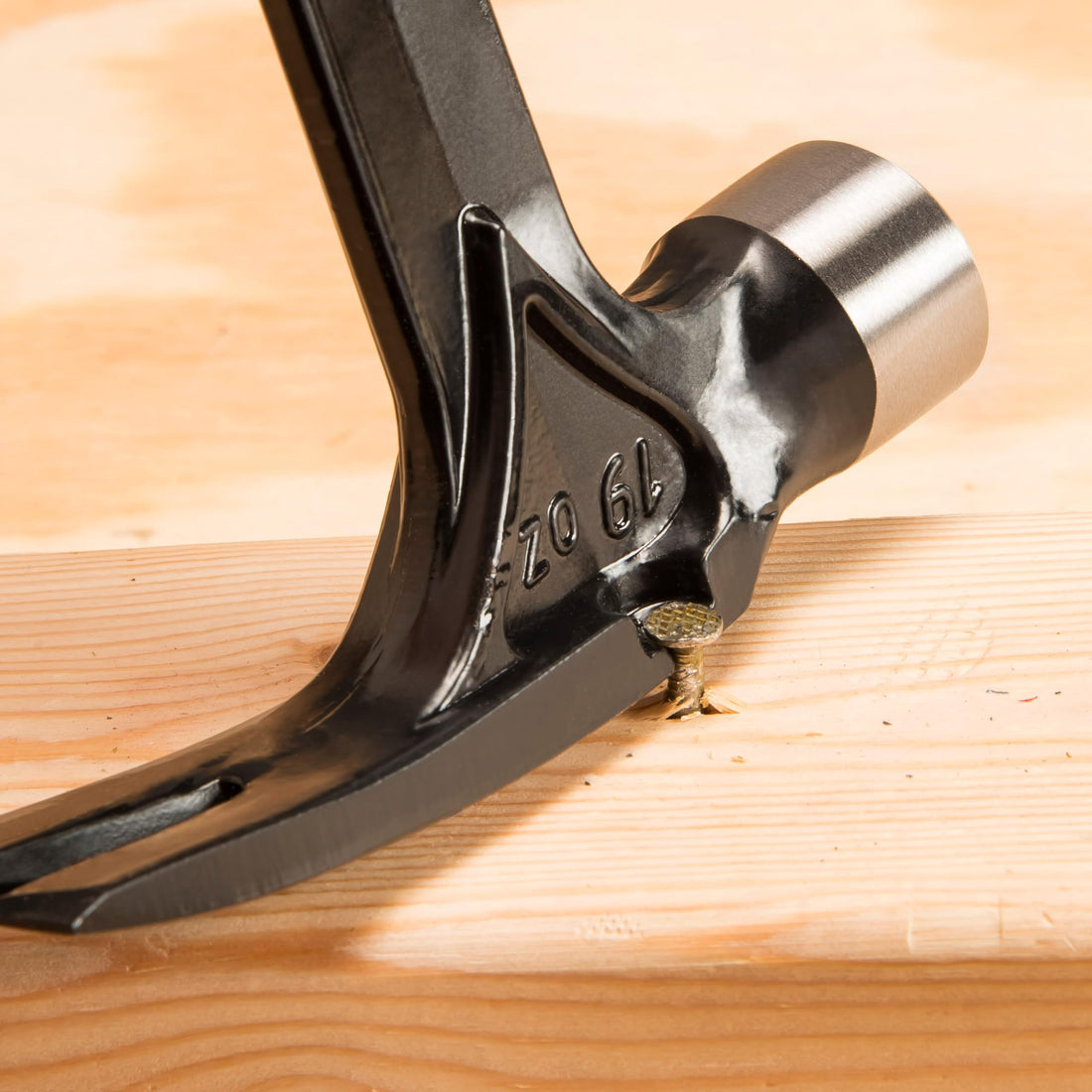 Estwing EB/19S 19 oz Vinyl Grip Ultra Hammer - Black