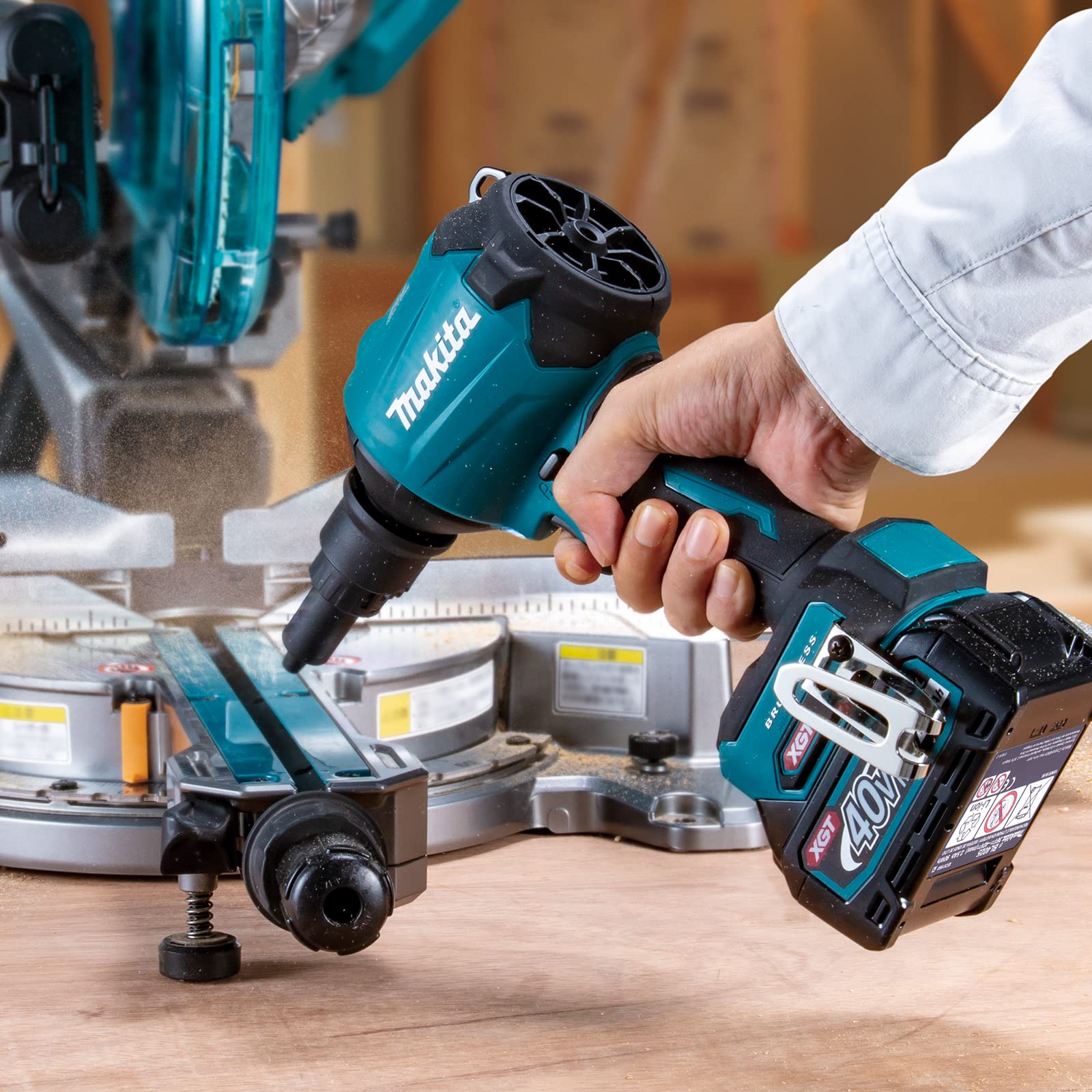 Makita AS001GZ05 40V Max Li-ion XGT Brushless Dust Blower Supplied in a Makpac Case - Batteries and Charger Not Included