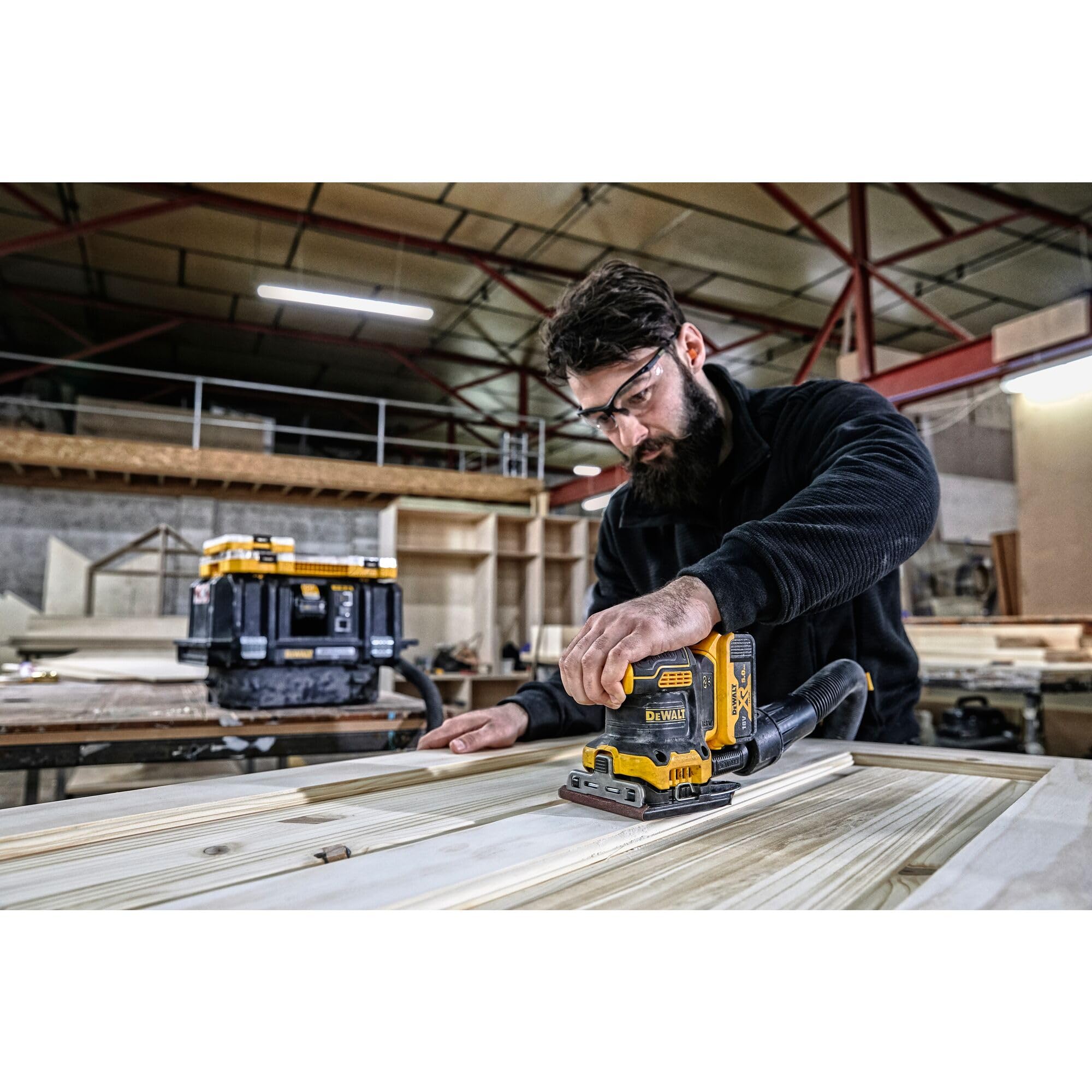 DeWalt 18V XR Brushless 1/4 Sheet Palm Sander