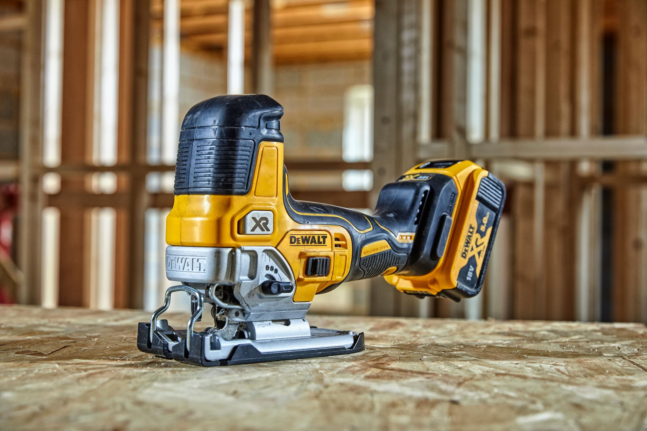 DeWalt 18V XR Brushless Body Grip Jigsaw