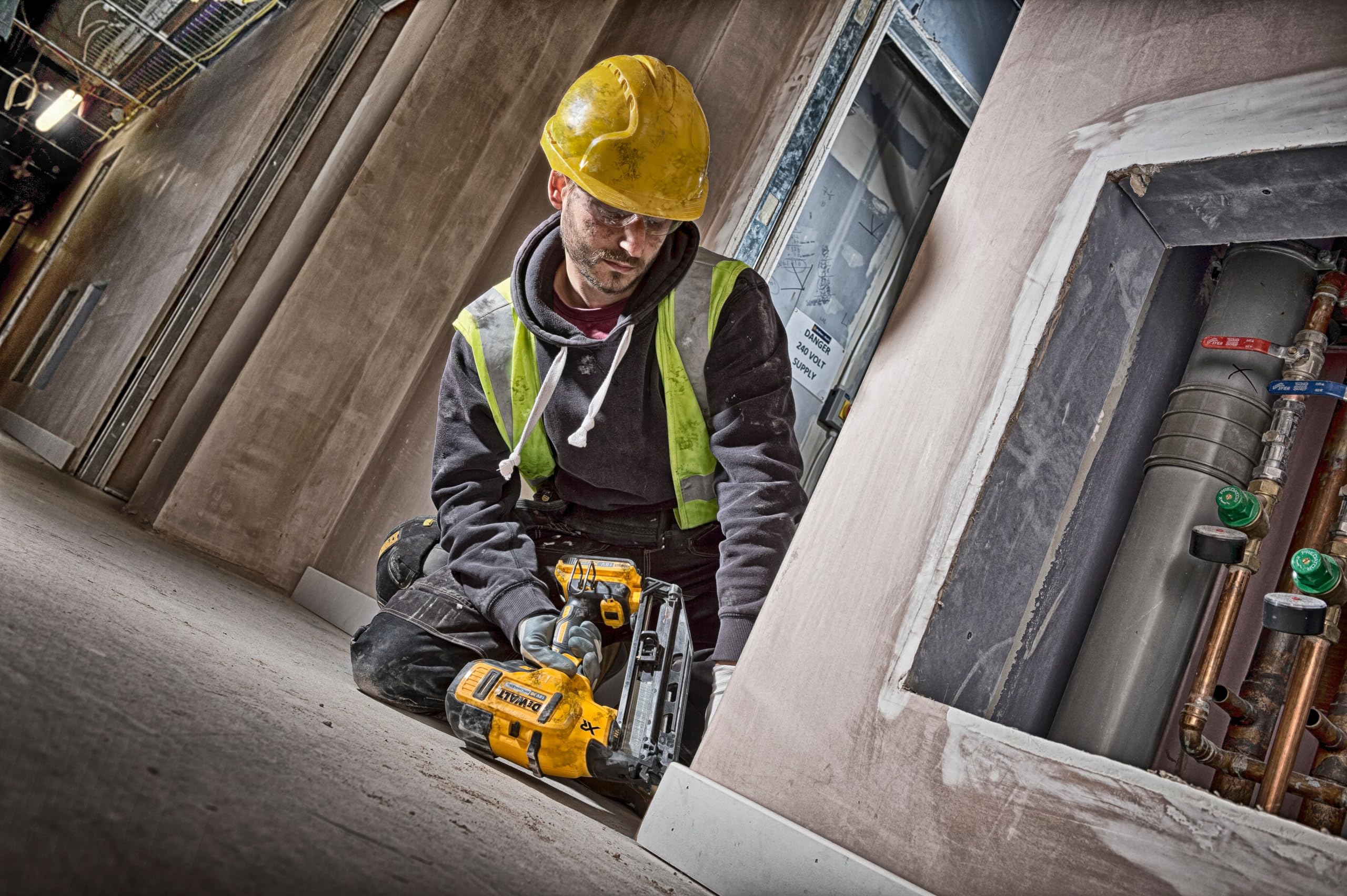 DeWalt 18V XR 16GA Bare Unit Finish Nailer